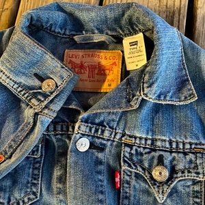 Levi women's Iconic type 1 denim Jean jacket Medium